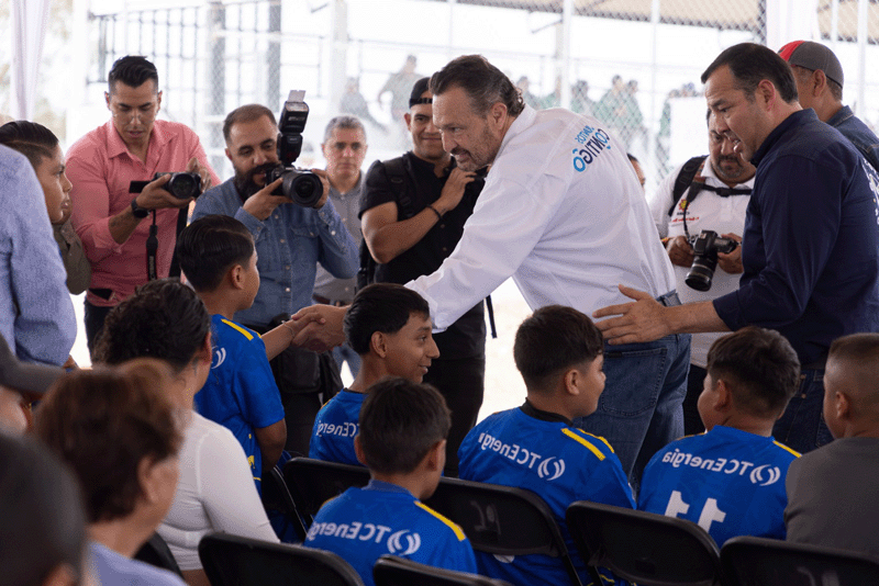 The field was inaugurated by the governor of Querétaro, Mauricio Kuri.